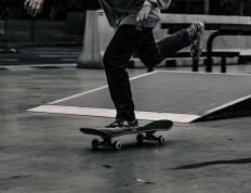 国王杯转会风云：马德里竞技盯上锋线强援，郭艾伦或成交易筹码