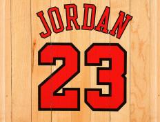 乒乓球赛场焦点！日本队对阵意大利队，老将回归赛场，再度燃起斗志